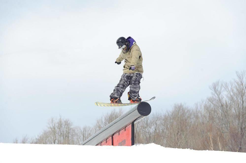 The Black Bear Lodge At Stratton Mountain Resort Esterno foto